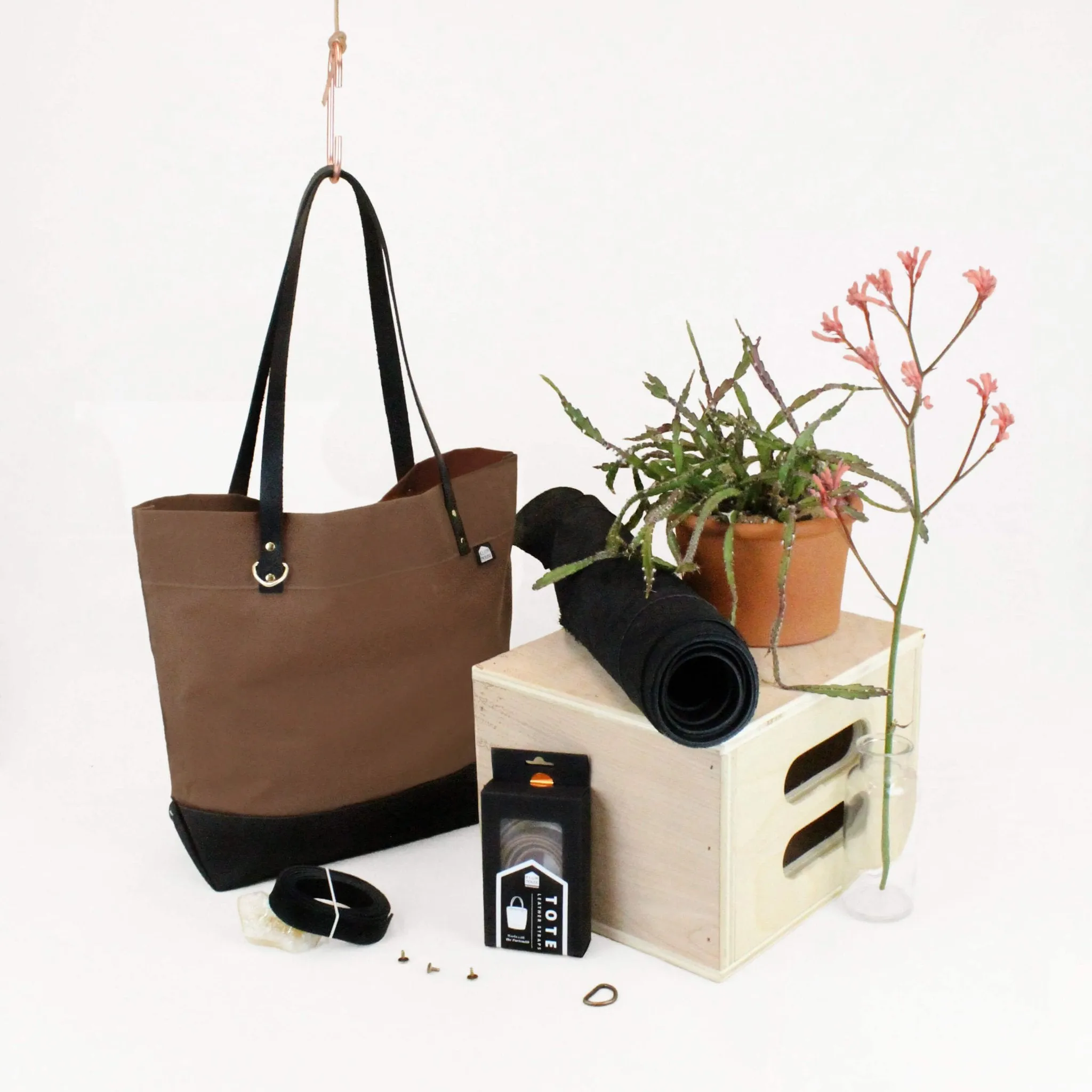 Portsmith - Chestnut Leather   Hardware Kit